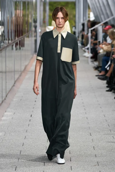 Look 4